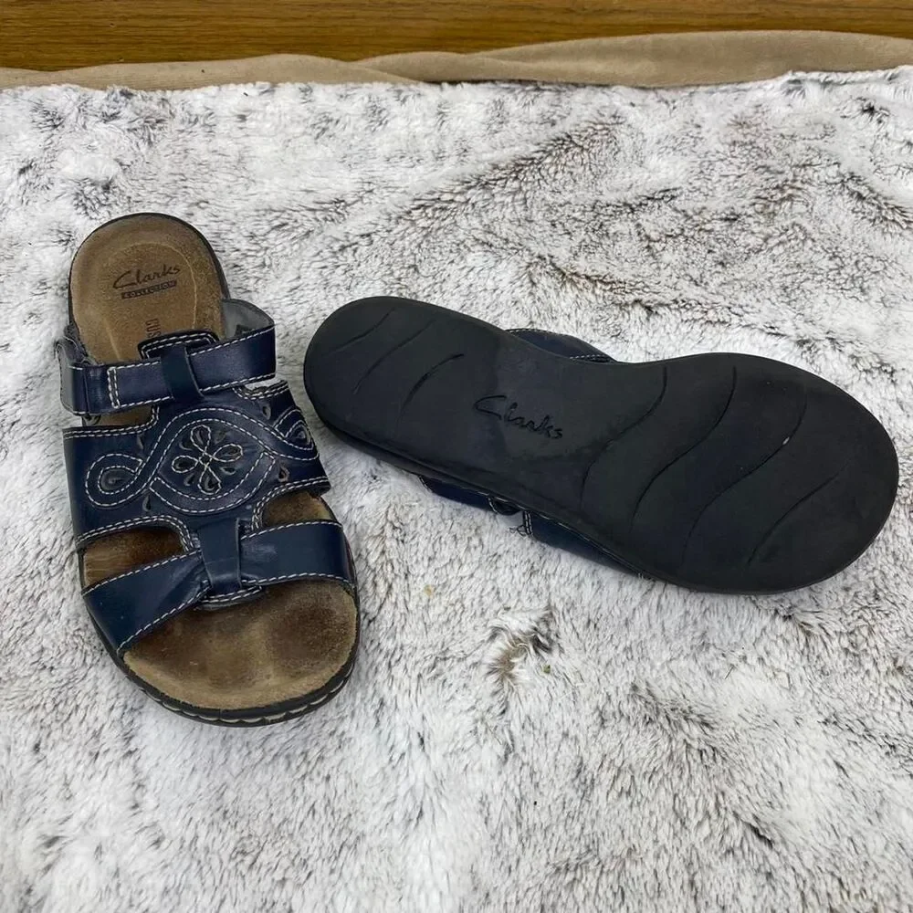 Clarks Leisa cacti navy blue leather sandals white stitching floral boho fairy